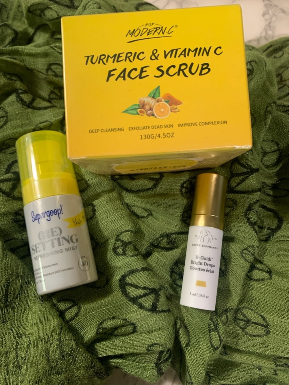 Glow Skincare Bundle Supergoop Drunk Elephant Vitamin C Face Set SPF